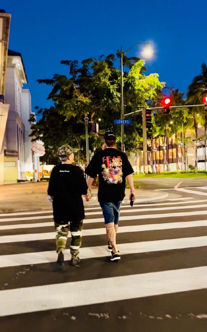 罗志祥妈妈患阿尔兹海默症 网友：希望阿姨尽早恢复健康