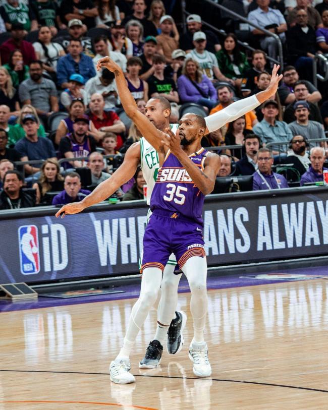 绿军22记3分创NBA历史第一纪录 波神30+8助大胜