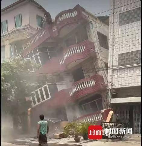 曼德勒多栋房屋倒塌