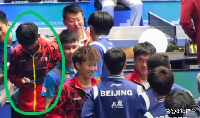 樊振东师弟为没和王楚钦握手道歉：可以说我球不行 赛场礼仪引发争议