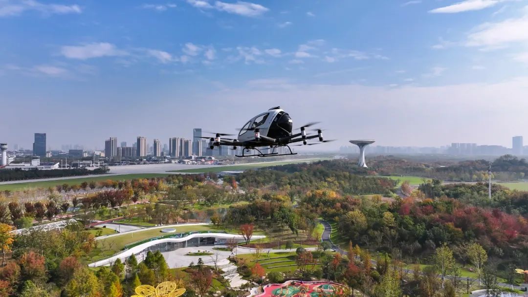 全球首张！低空载人飞行跨入规模化商业应用新纪元