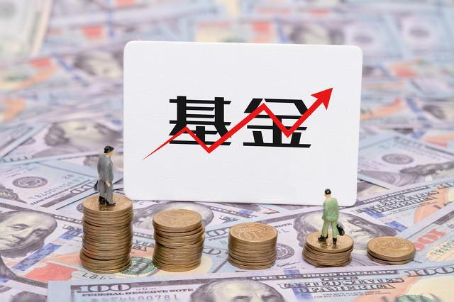 管理层变动频繁，兴银基金董事长吴若曼卸任，总经理易勇代为履职