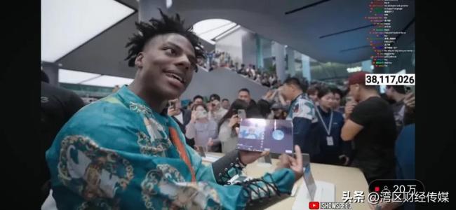 甲亢哥与机器人斗舞 科技之城的疯狂直播