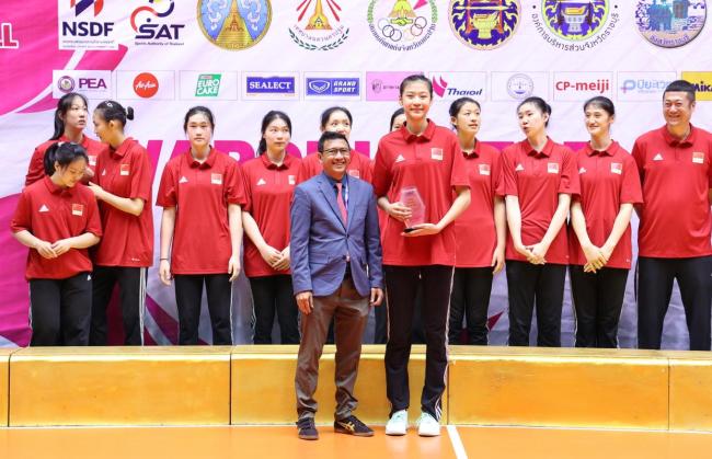 恭喜！17岁1米96天才首进中国女排 小赵蕊蕊闪耀新星