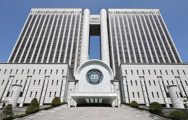 尹锡悦受审法庭内景首度公开 庭审细节曝光