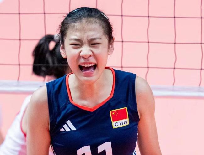 恭喜！17岁1米96天才首进中国女排