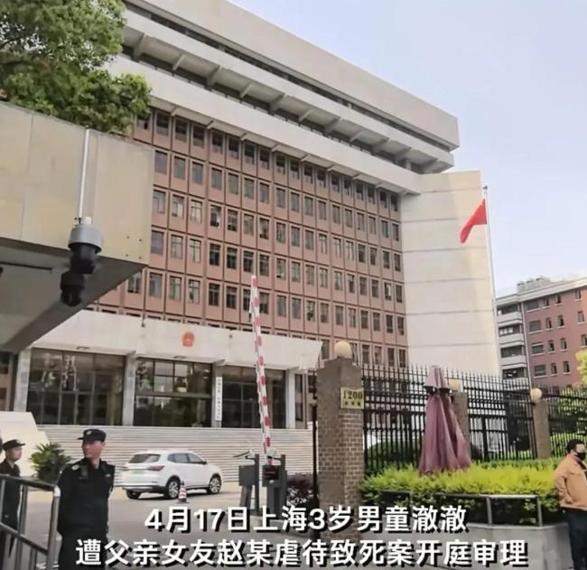 脑死亡男童昏迷时听到妈妈来落泪 母爱创造奇迹