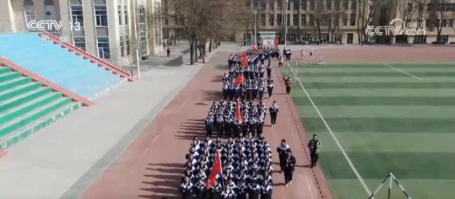 校长谈为何让学生徒步百里祭奠先烈 行走的思政课