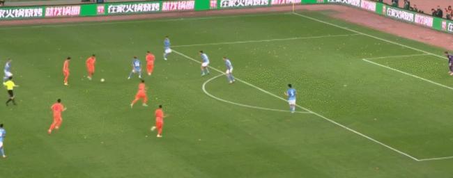 足坛同夜五佳球：维拉悍将一条龙爆射世界波 泰山世界级防守反击进球！