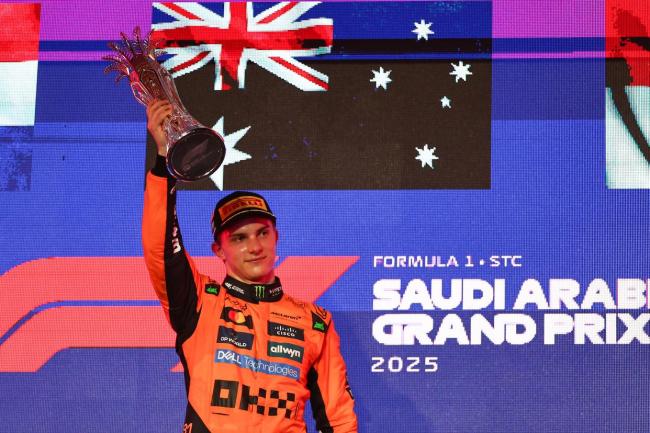 F1沙特站：皮亚斯特里夺冠 迈凯伦荣耀时刻