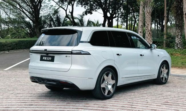 试驾深蓝S09 科技与舒适兼备的旗舰SUV