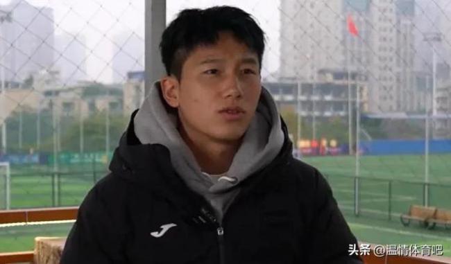 博主：向余望想进国足要走出舒适区 中甲射手王待召唤