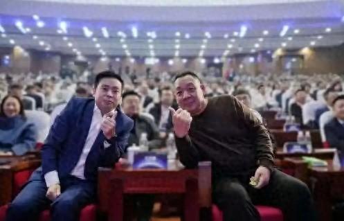 于东来质问永辉店月赚200万不涨工资 分给员工比什么都好