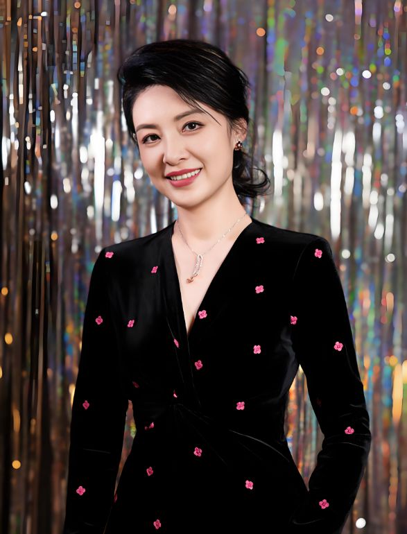 前央视主持人周涛，担任新职