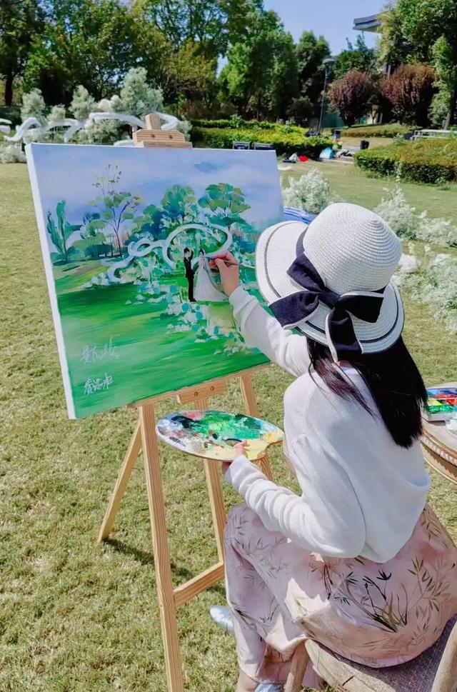 婚礼现场绘画师火了,有人月入2万 定格光学镜头外的感动