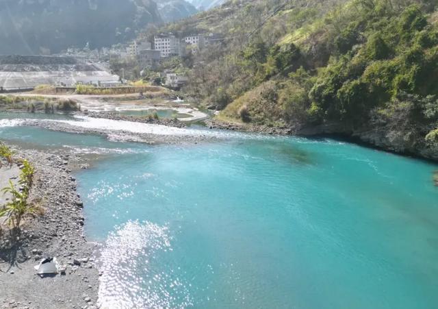 河滩突然涨水致4人遇难，当地回应