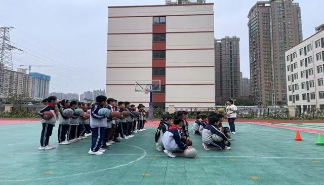 二十一位“师傅”点燃式教学 共筑人人一节优质课