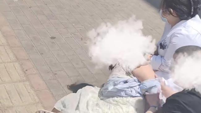 官方通报女子被医院强制带走治疗