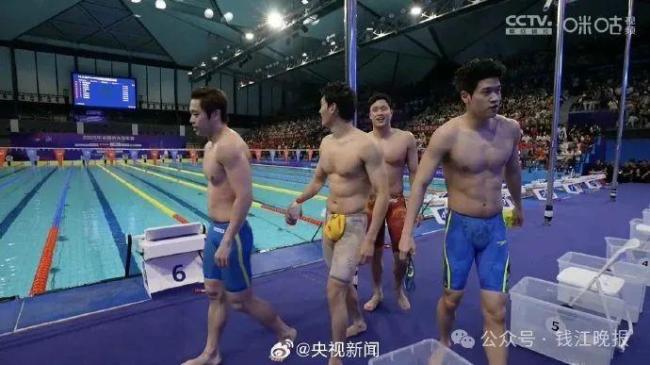 潘展乐8天拿下9金 接力赛再添辉煌