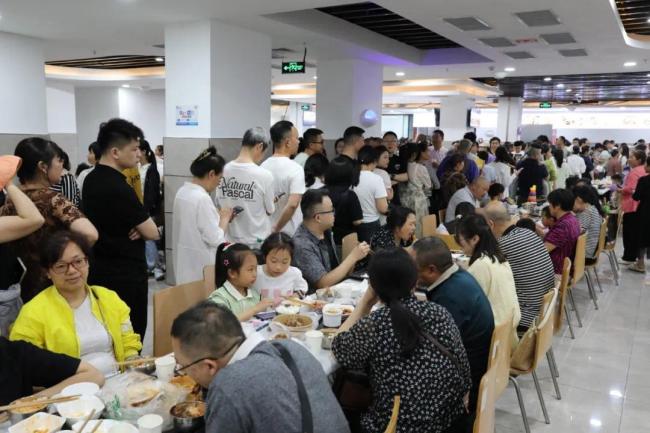 五一期间多地政府食堂向游客开放！