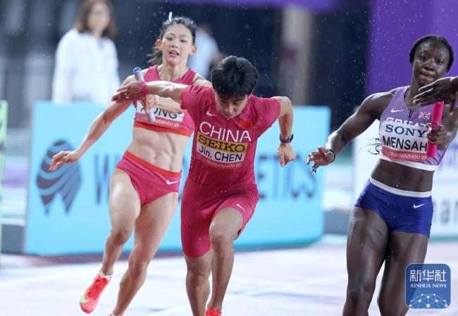 中国队晋级男女混合4×100米接力决赛 四名选手携手闯关