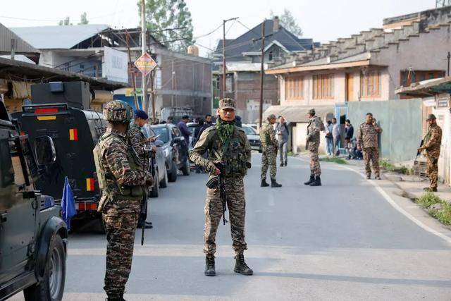世界对歼10C的议论正在震撼发酵 中国武器系统引发全球关注
