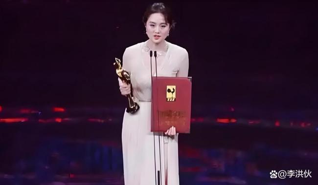 辛柏青曾为了朱媛媛放弃演《潜伏》，背后原因让人感动