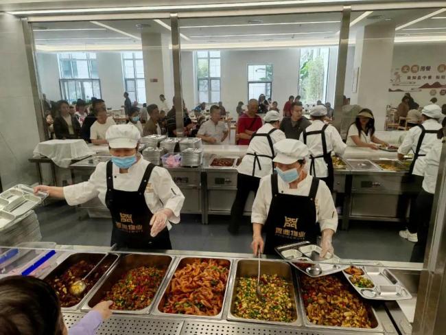 五一期间多地政府食堂向游客开放！