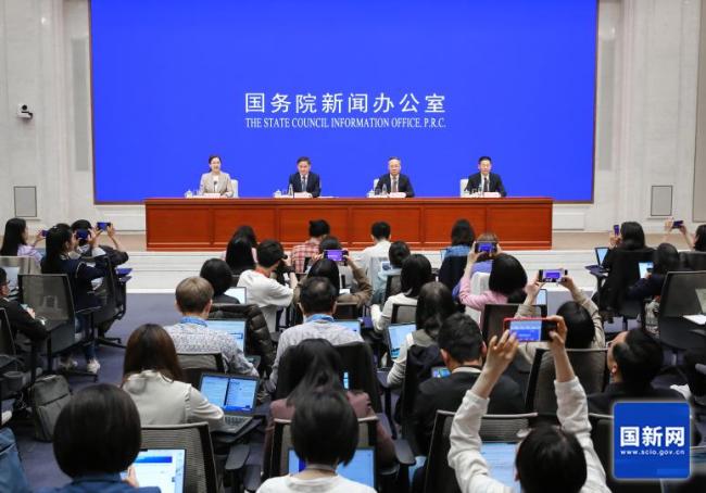 潘功胜：央行将设立5000亿元服务消费与养老再贷款