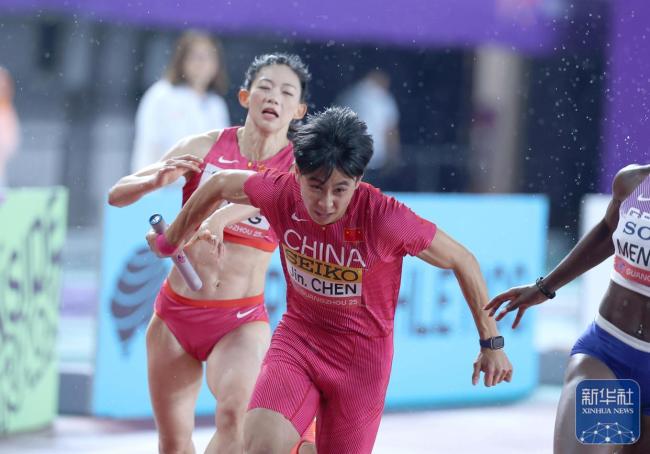 中国队晋级男女混合4×100米接力决赛 四名选手携手闯关