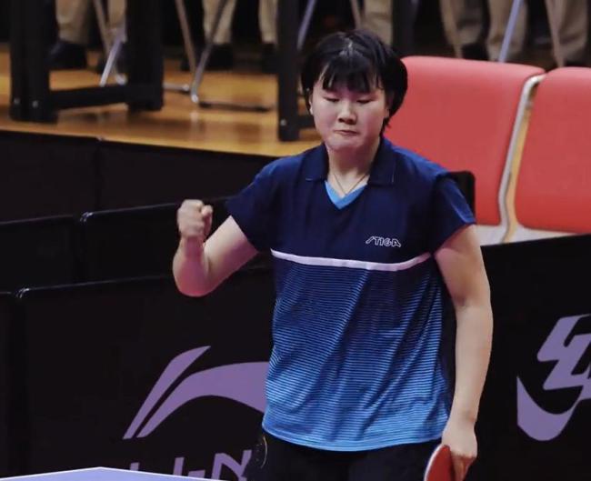 中国女乒14岁小将姜依依豪夺两冠一亚 未来之星闪耀赛场