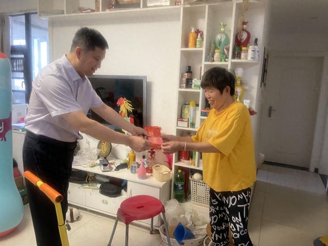 郑州市中原区开展“六一”困境儿童慰问活动
