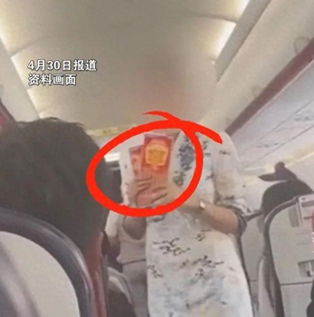 空姐在飞机上售卖彩票，西部航空：此前有人在飞机上中25万