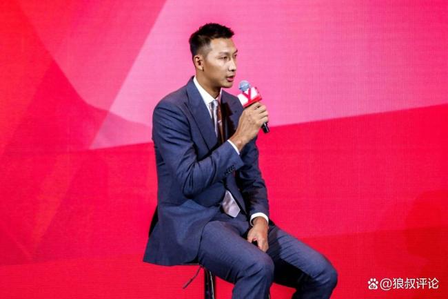 央视“宣布”易建联复出引热议！网友评论两极分化炸开锅
