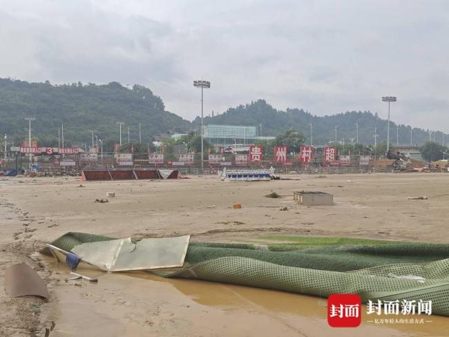 贵州榕江争分夺秒清淤重建家园 全城合力恢复生机