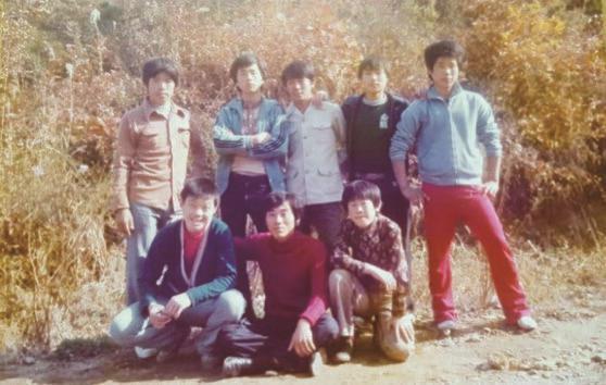 李在明儿时曾辍学打工，寒门子弟的逆袭“剧本”