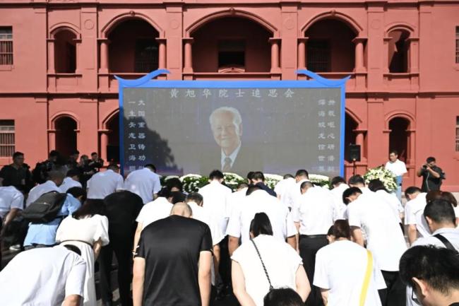 黄旭华院士今日在广东家乡安葬 国之脊梁长眠故土