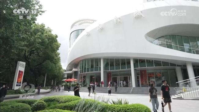 “小小票根”解锁城市新玩法 光影盛宴激活票根经济