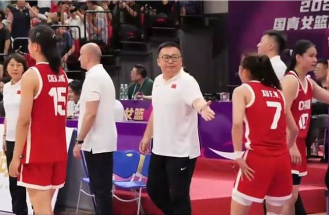无张子宇3胜1负！中国U19女篮双杀塞尔维亚 两战狂胜48分 全队多点开花