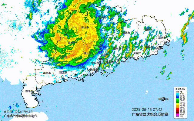台风“蝴蝶”登陆，广东出现水龙卷！