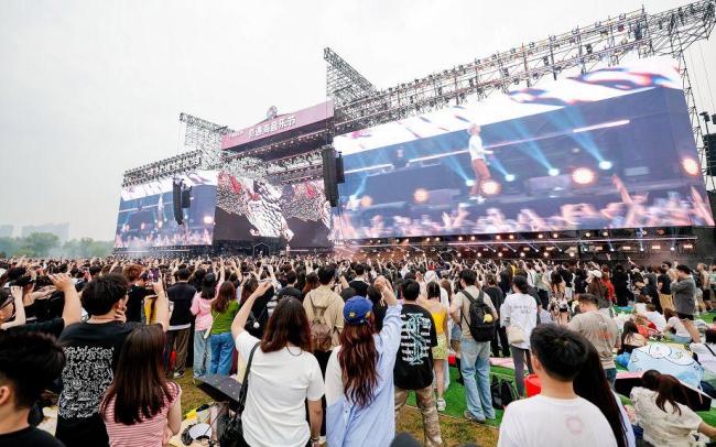 近7万人打卡昌平千帆音乐节