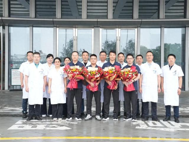医者无国界 信阳市中心医院援赞比亚医疗队出征仪式