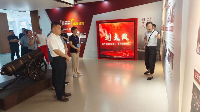 南乐县政协开展庆“七一”主题党日活动