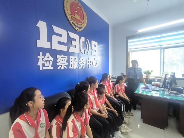 义马市人民检察院：法治护航 守护“未”来