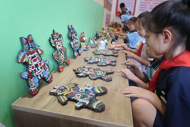 济源：济水东街学校举行少年宫成果展活动