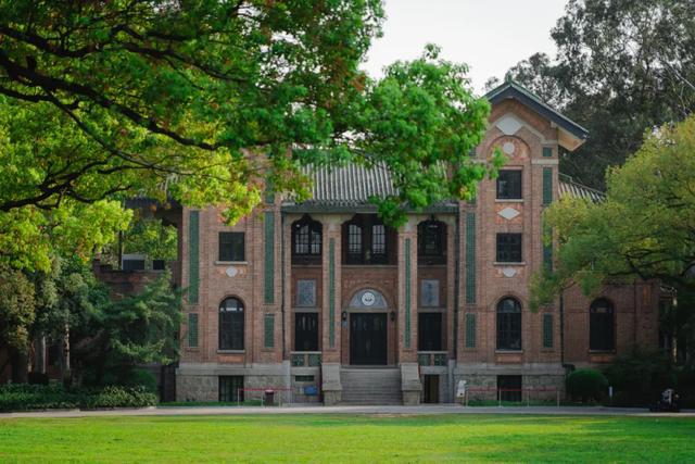 中山大学2025年本科招生章程 有这些新变化→