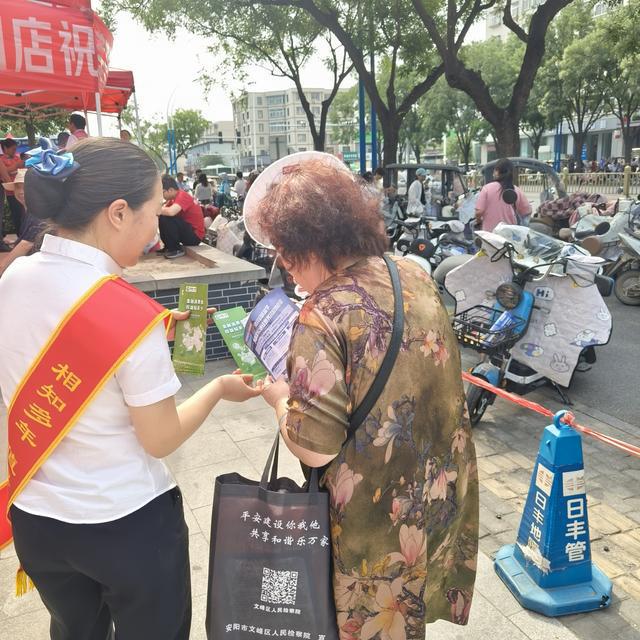 中国人寿安阳分公司爱心助考显担当 暖心服务护梦想“