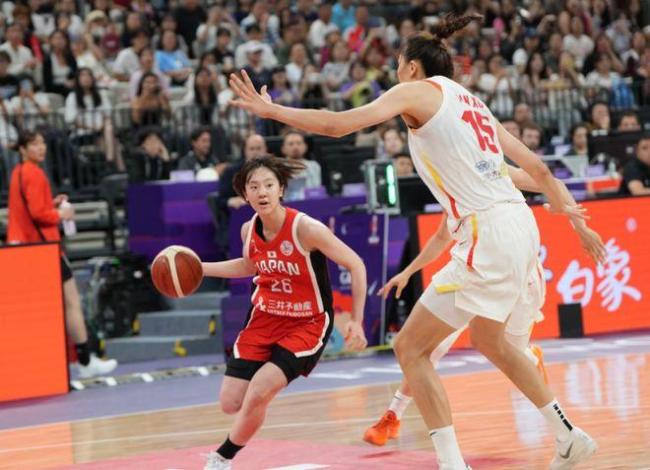 宫鲁鸣回应不敌日本女篮 双塔战术失效