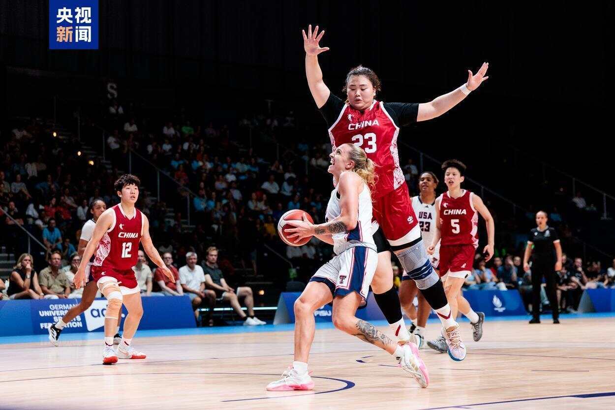 12分大胜美国！中国女篮大运会夺冠