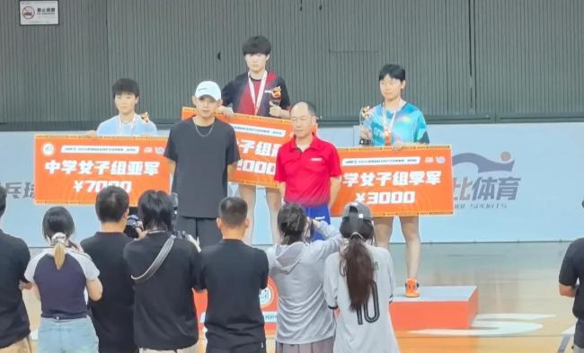 黄友政弟弟参加张继科杯夺冠 民间赛场惊现“冠军收割机”